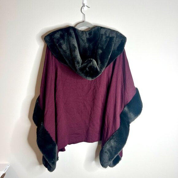 Chico's Delphine Faux-Fur Trim Ruana Hooded Poncho Burgundy Holiday Festive OS - Picture 5 of 5